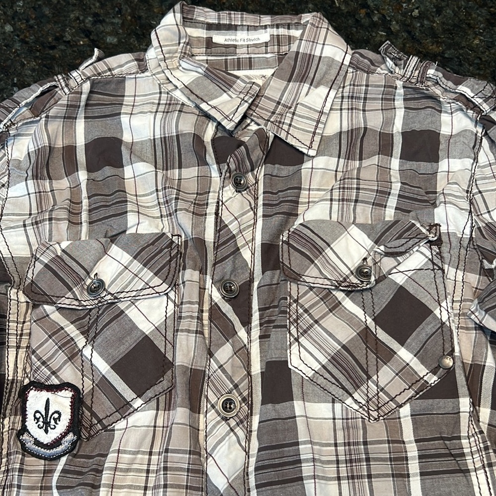 Men’s Buckle Button Down Shirt